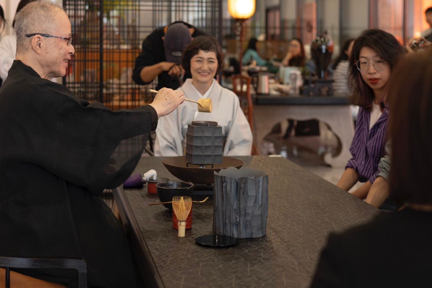 パステルのツルが月を抱く甁  装飾品 美品 景徳鎮 陶磁器 工芸品 美術品 置物 楽天市場】THE-SECRET-GARDEN シノワズリ クリスタル Blue