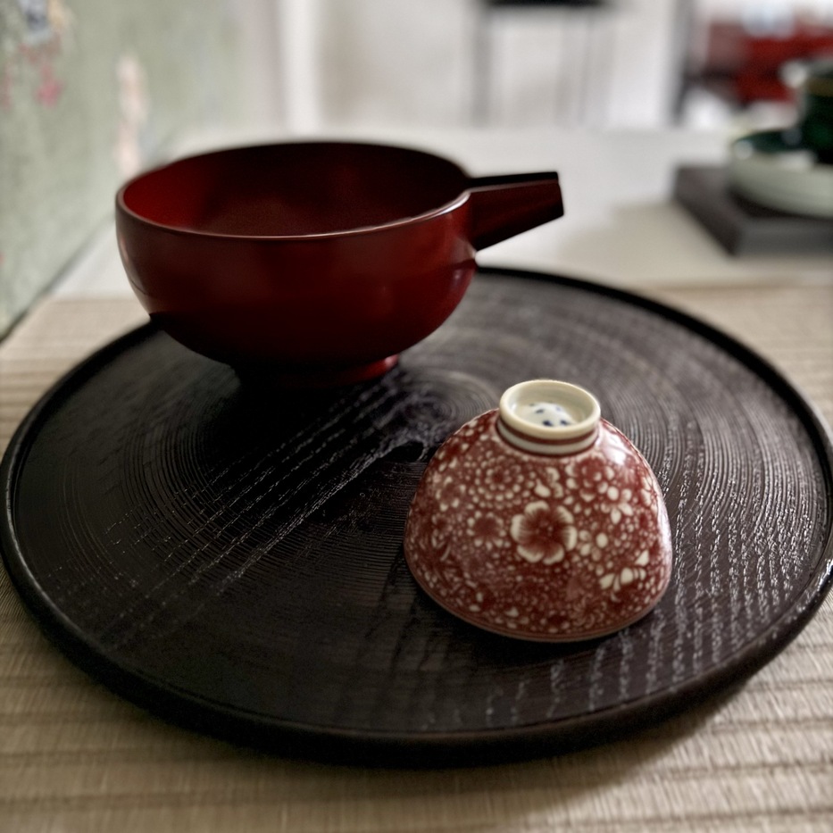 景徳鎮と共鳴しあう日本の作品を求めて – WELLBEING TOKYO