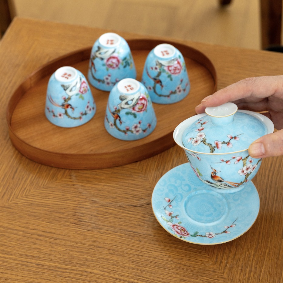 第1回] 粉彩扒花とは何か〜粉彩と扒花、二つの古法が生む景徳鎮磁器の